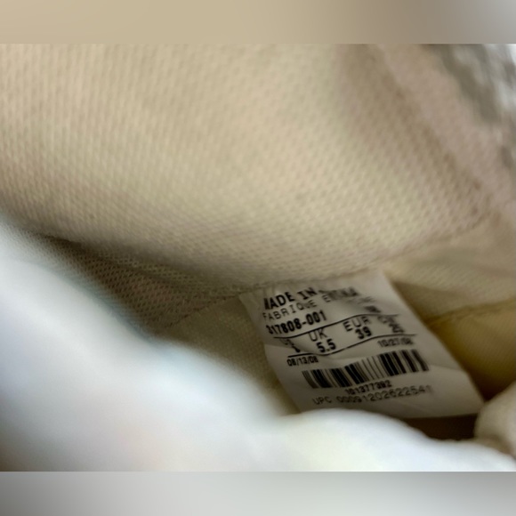 Nothing - Picture 14 of 16